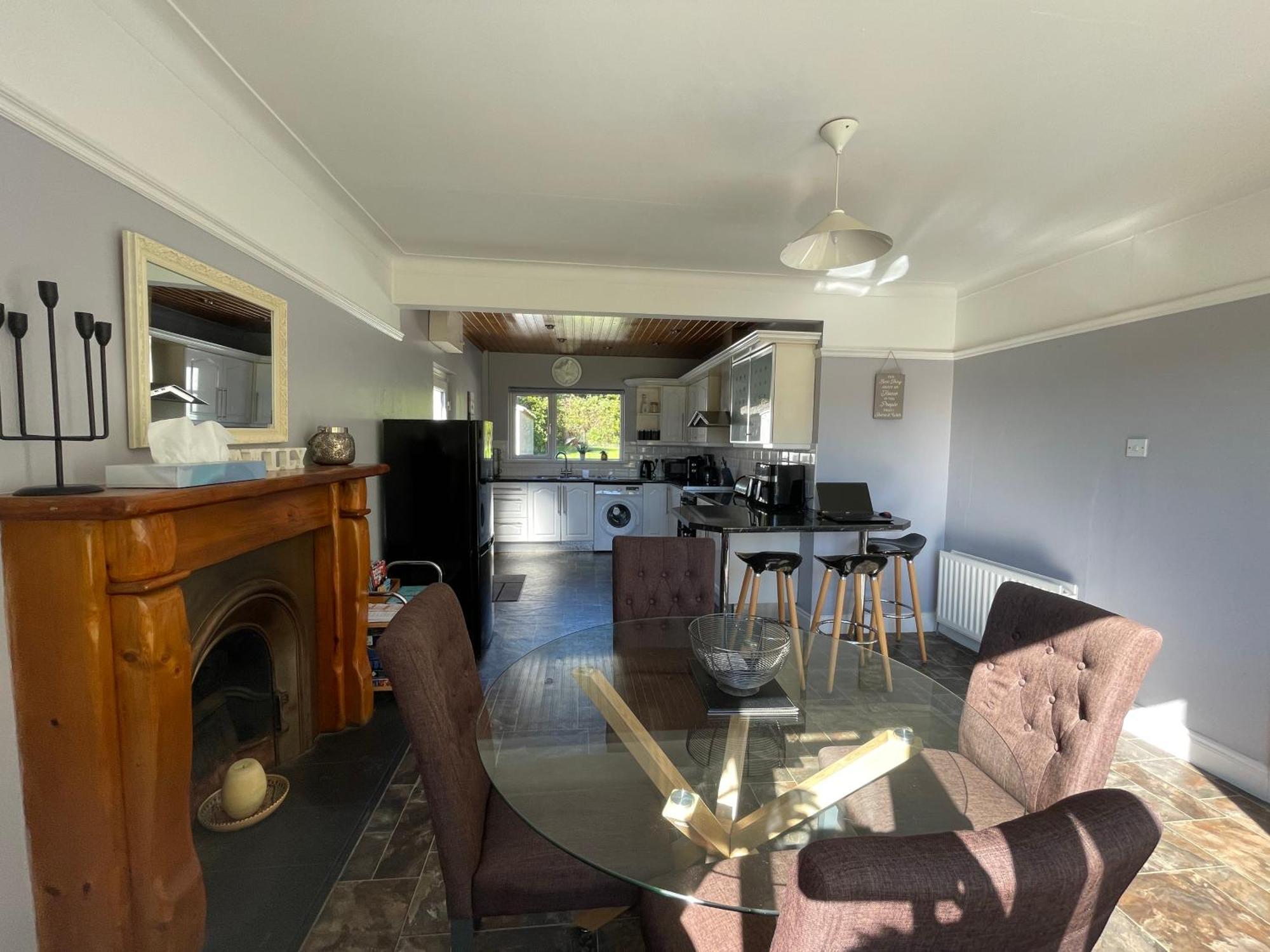 Fairway House Villa แคร์ริกเฟอร์กัส ภายนอก รูปภาพ